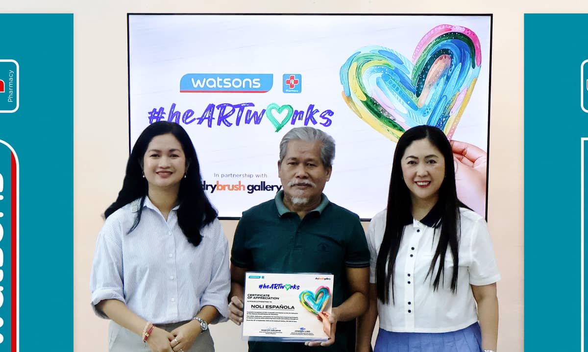 Watsons Philippines executives presented a Certificate of Appreciation to Noli Española in gratitude for sharing his passion and creativity at the #heARTworks event.