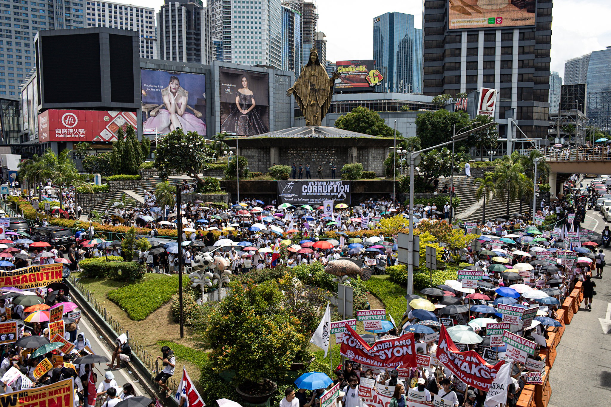 Thousands of Filipinos took to the streets of EDSA in Quezon City  to voice their concerns over multi-billion peso government corruption scandals on Sunday, 21 September 2025. 

The Philippine National Police reported an estimated crowd of 15,000 participants by 4 p.m., all calling for government accountability and reform.