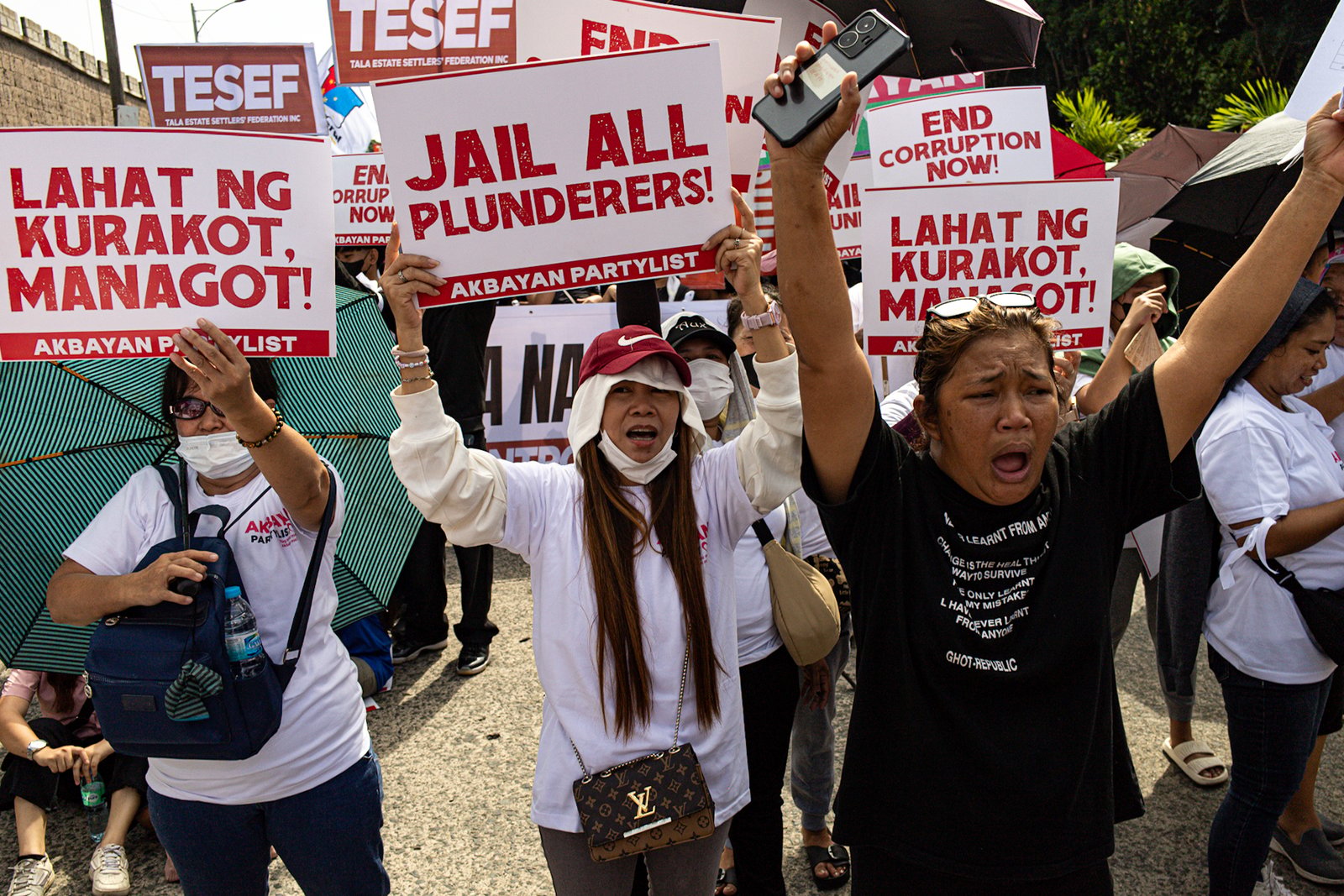 Thousands of Filipinos took to the streets of EDSA in Quezon City  to voice their concerns over multi-billion peso government corruption scandals on Sunday, 21 September 2025. 

The Philippine National Police reported an estimated crowd of 15,000 participants by 4 p.m., all calling for government accountability and reform.