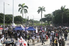 Free books offered to Sunday’s activists
