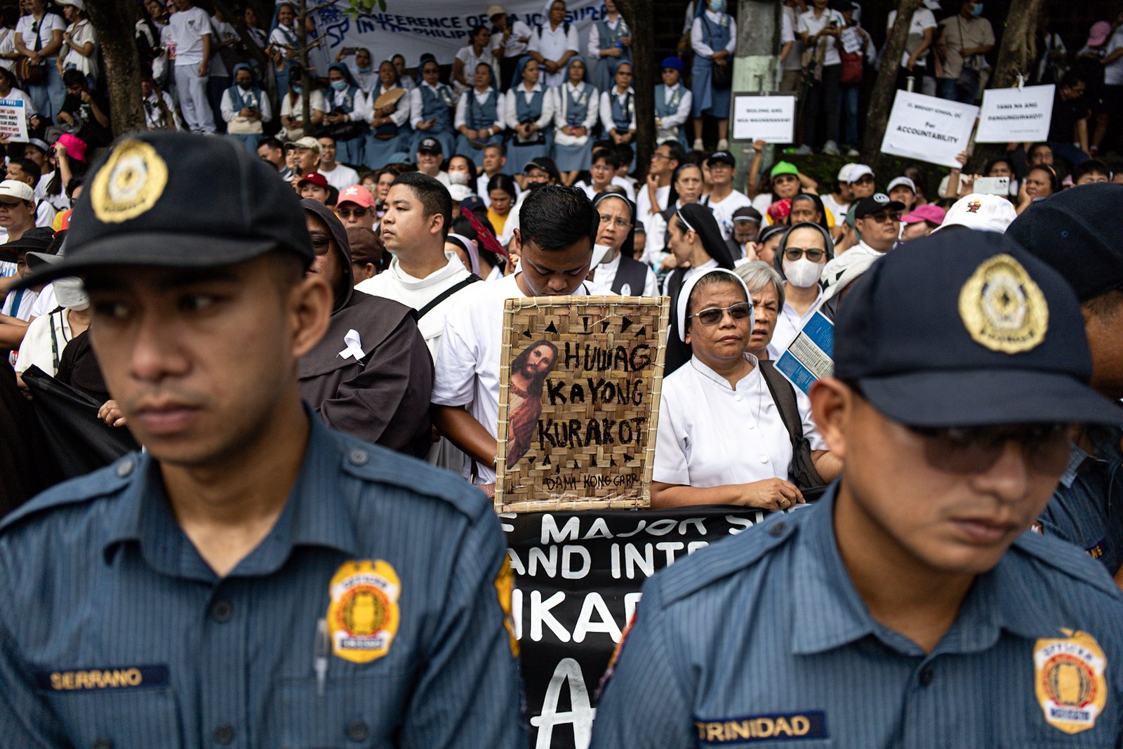 Thousands of Filipinos took to the streets of EDSA in Quezon City  to voice their concerns over multi-billion peso government corruption scandals on Sunday, 21 September 2025. 

The Philippine National Police reported an estimated crowd of 15,000 participants by 4 p.m., all calling for government accountability and reform.
