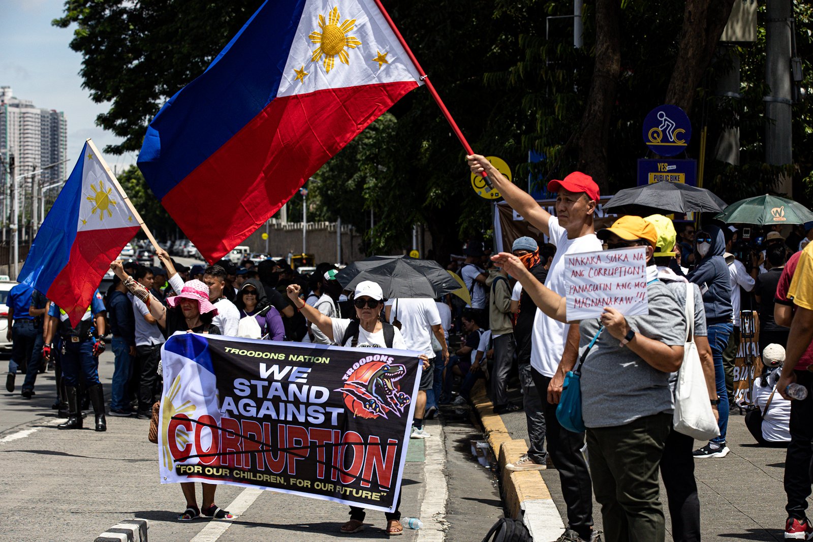 Thousands of Filipinos took to the streets of EDSA in Quezon City  to voice their concerns over multi-billion peso government corruption scandals on Sunday, 21 September 2025. 

The Philippine National Police reported an estimated crowd of 15,000 participants by 4 p.m., all calling for government accountability and reform.