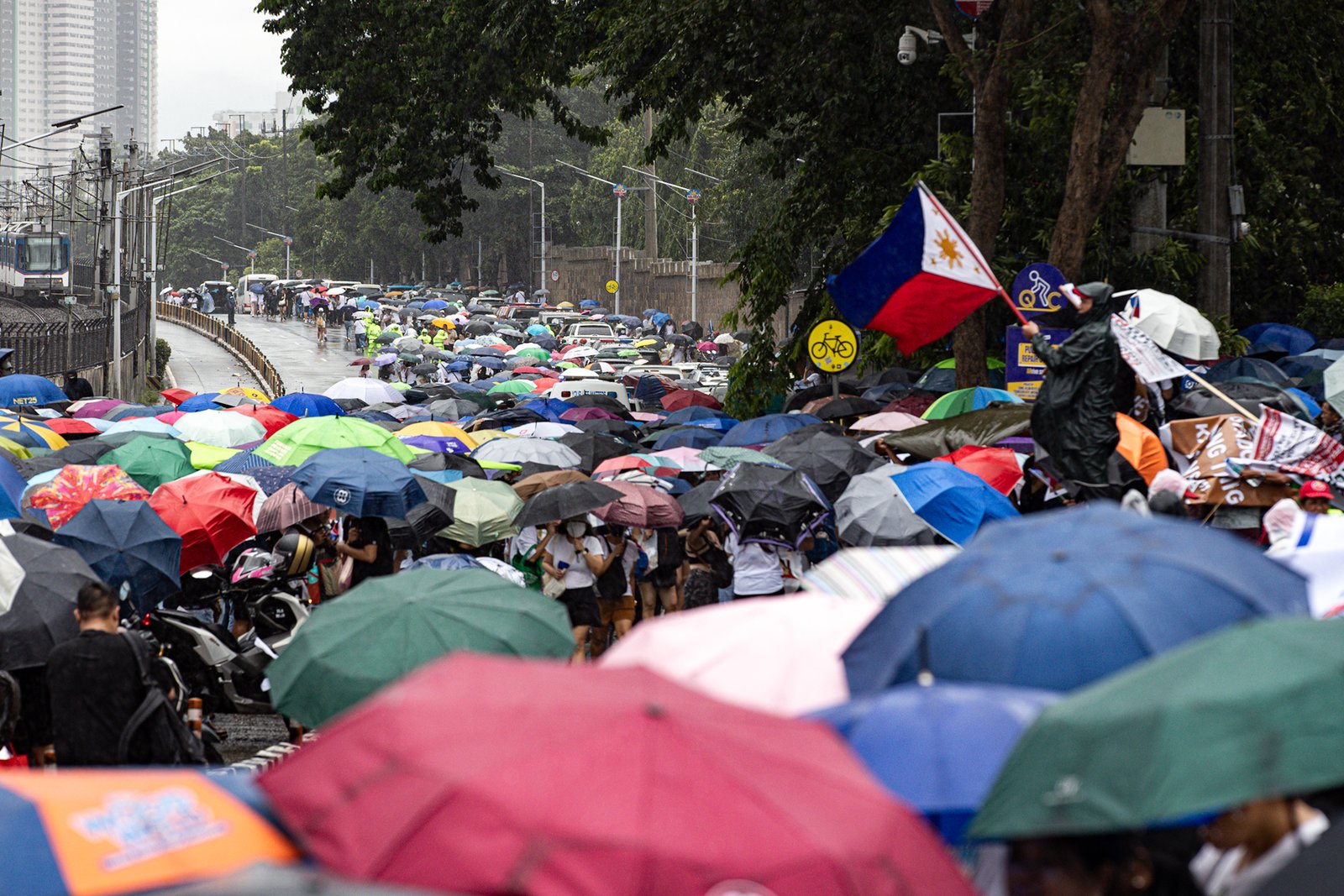 Thousands of Filipinos took to the streets of EDSA in Quezon City  to voice their concerns over multi-billion peso government corruption scandals on Sunday, 21 September 2025. 

The Philippine National Police reported an estimated crowd of 15,000 participants by 4 p.m., all calling for government accountability and reform.