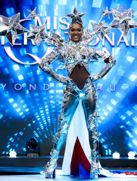 Midori Monét from USA won the Best National Costume.