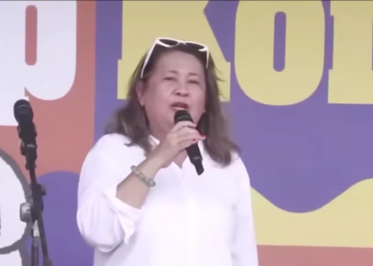 Tessie Tomas urges government resignation at rally