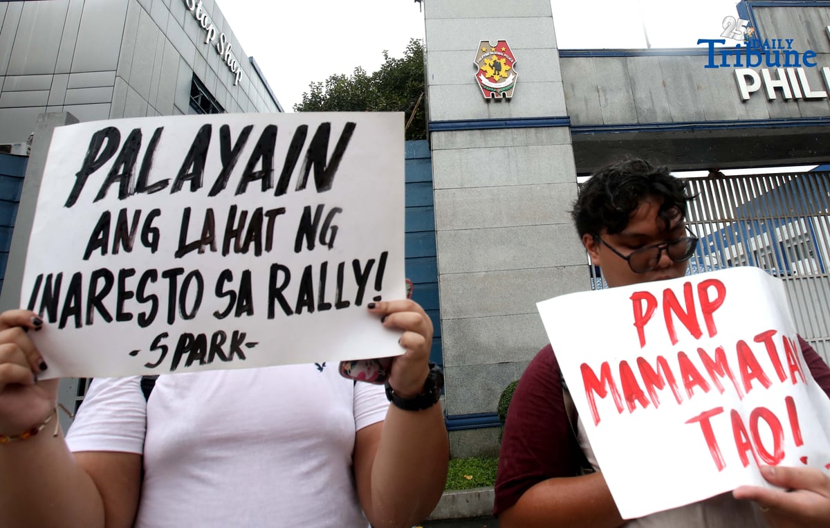 (September 22 2025) Militant group Samahan ng Progresibong Kabataan (SPARK) trooped to Philippine National Police Camp Crame in Quezon City on Monday September 22 2025, calling for the immediate release and thorough investigation of all citizens detained during the protest in Manila yesterday. Photo/Analy Labor