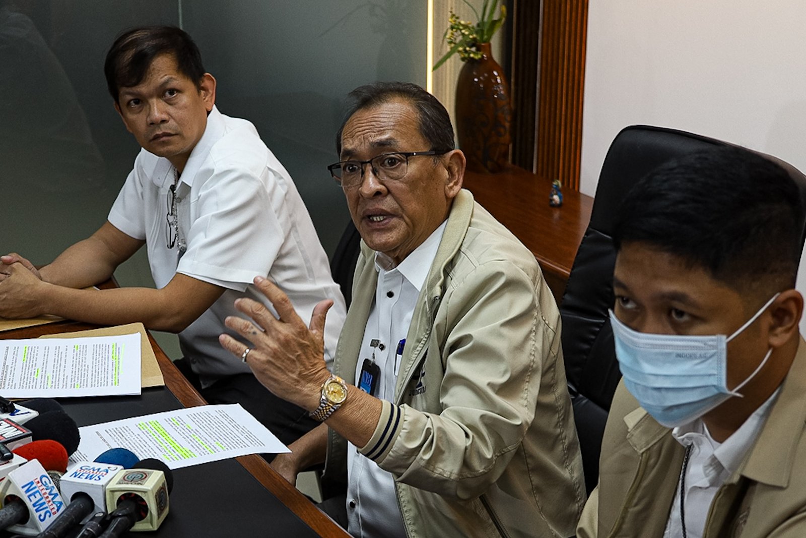 National Bureau of Investigation Director Jaime Santiago presents to the media three individuals arrested for allegedly selling unauthorized internet services online during a press conference in Pasay City on Tuesday, 23 September 2025.

The NBI-Cybercrime Division apprehended suspects Vanesa Vasquez, Philip Nino Mercado, and Joshua Fernandez Lictan in two separate operations in General Trias City, Cavite, and Naguilian, La Union. They allegedly offered services such as reactivation of disconnected internet services, bandwidth enhancement for subscribers, modem support, connection for new subscribers, and speed boosting for existing customer connections, all without the authorization of the internet service provider, according to the NBI.
