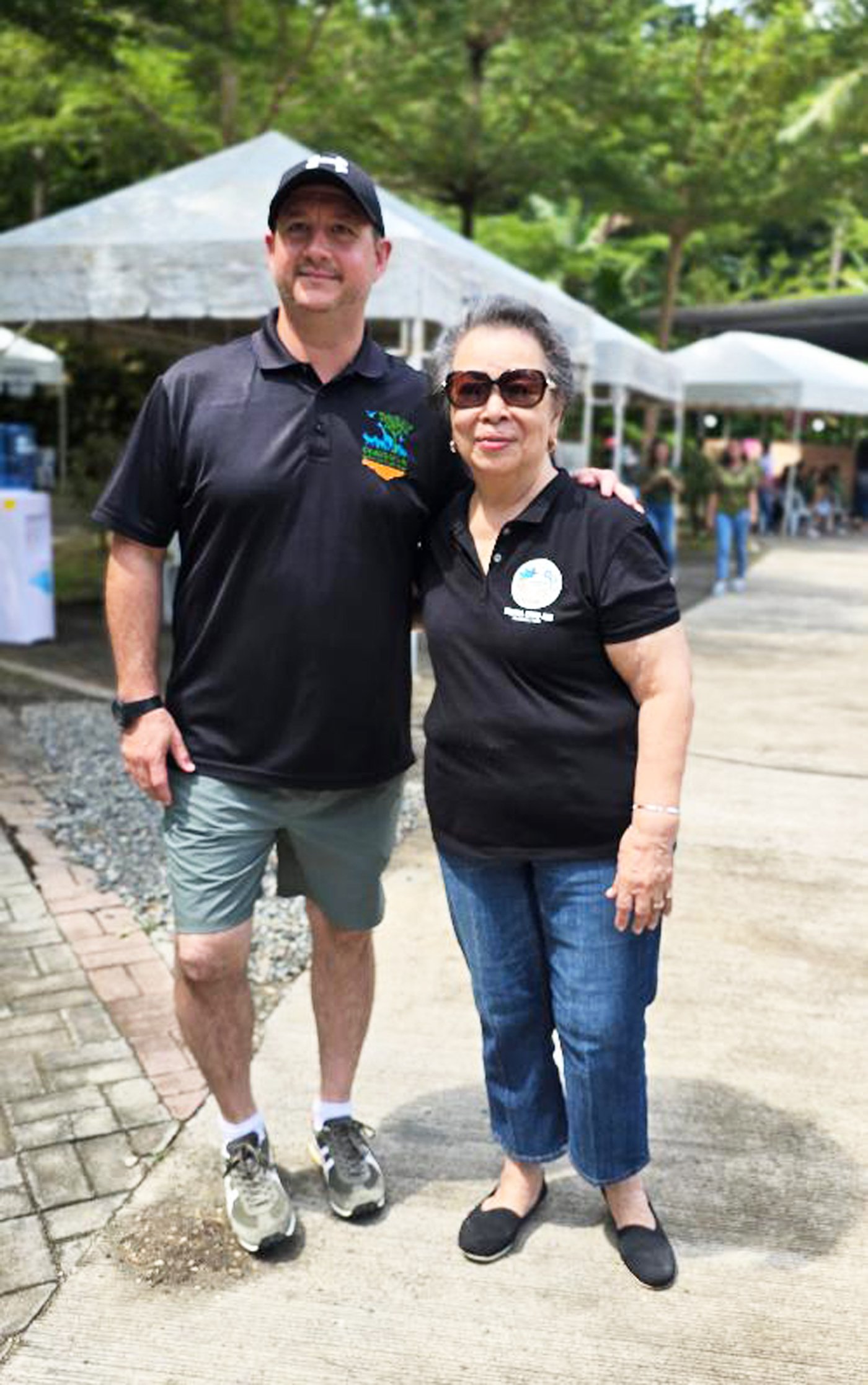 Eduard Loop, COO of Cebu Safari and Adventure Park, and Dr. Vivina Yrastorza, pediatrician, president of the Philippine Medical Women’s Association.