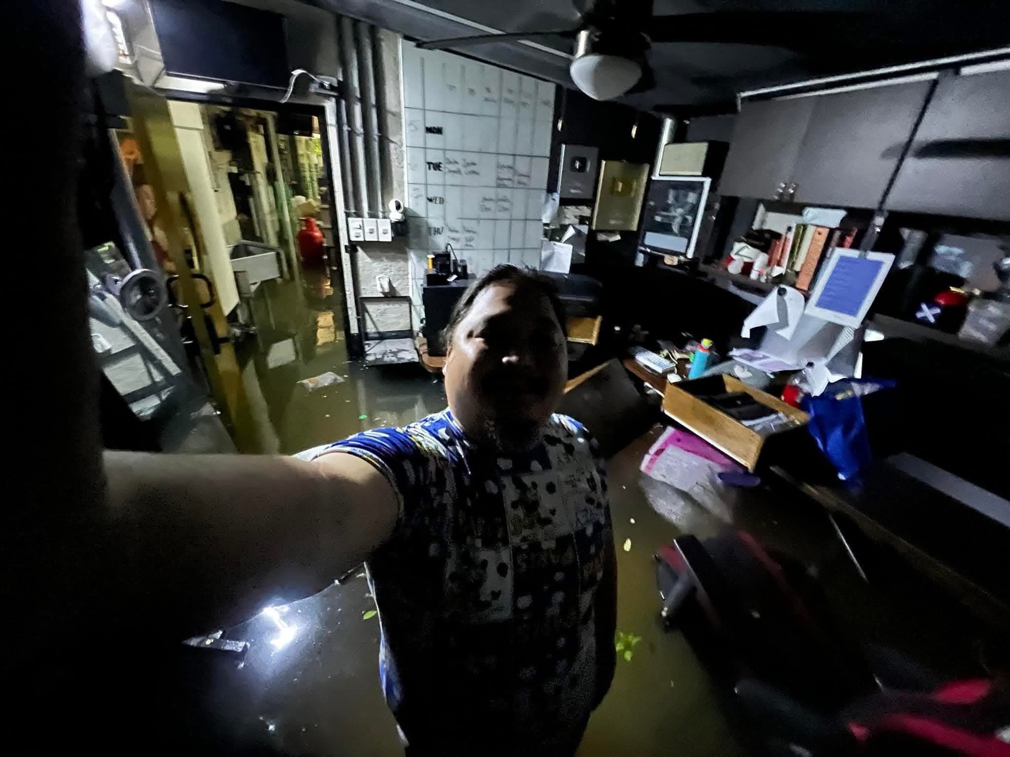The flooded kitchen of Food Vlogger Ninong Ry