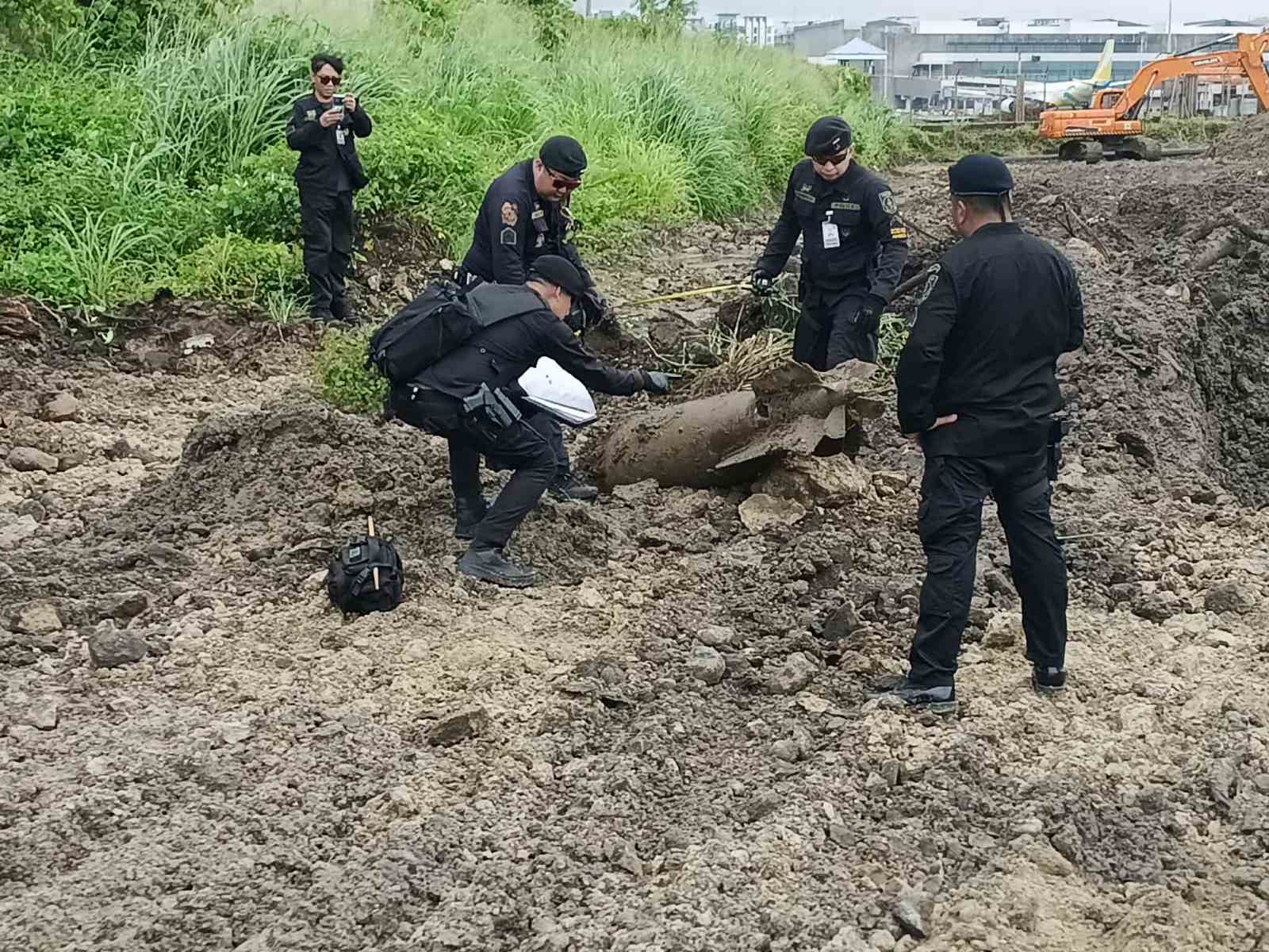 Unexploded torpedo bomb found near Nayong Pilipino in Pasay