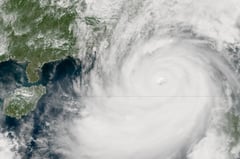 Schools shut, flights canceled as typhoon ‘Ragasa’ nears Hong Kong