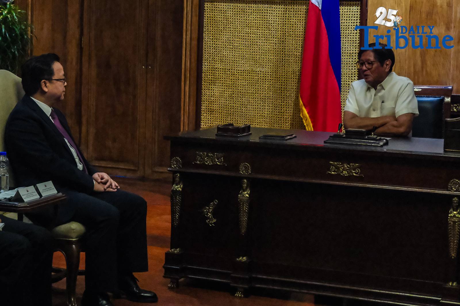President Ferdinand R. Marcos Jr. meets with His Excellency Huang Xilian, outgoing Ambassador of the People’s Republic of China, during a farewell call at the Study Room in Malacañan Palace on Thursday, 25 September 2025.