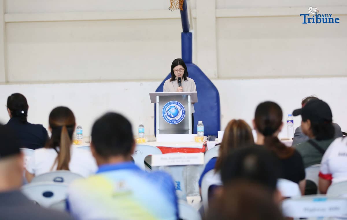First Secretary and Health Attaché of the Embassy of Japan, Dr. Fumiko Aoki, speaks during the Project E-Code: Dengue Lay Forum in Mandaluyong City. The event, attended by Mandaluyong City Mayor Menchie Abalos, DOH-NCR Regional Director Dr. Lester Tan, and barangay stakeholders, focused on combating dengue through public education and community engagement.