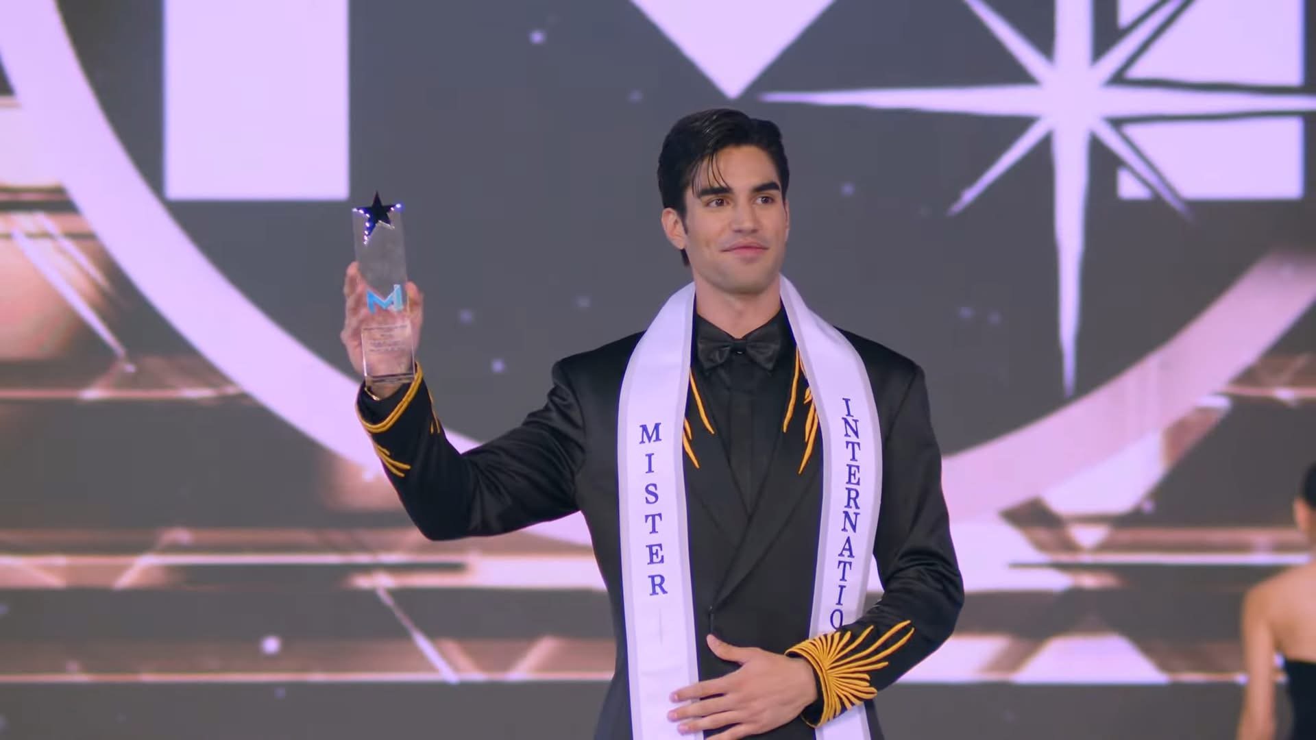 Kirk Bondad is Mister International 2025 
