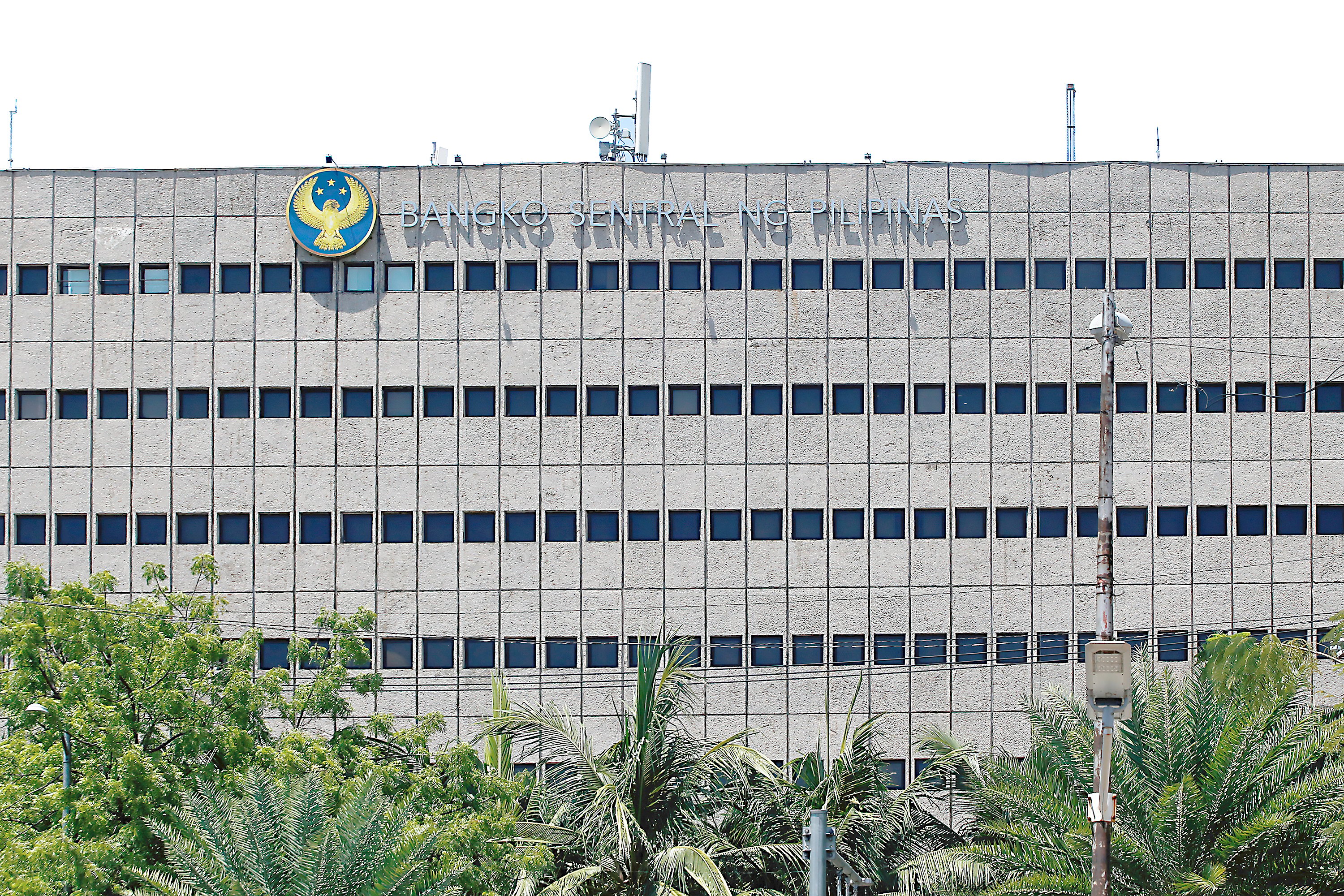 BSP probes suspicious cash flows linked to flood control scandal