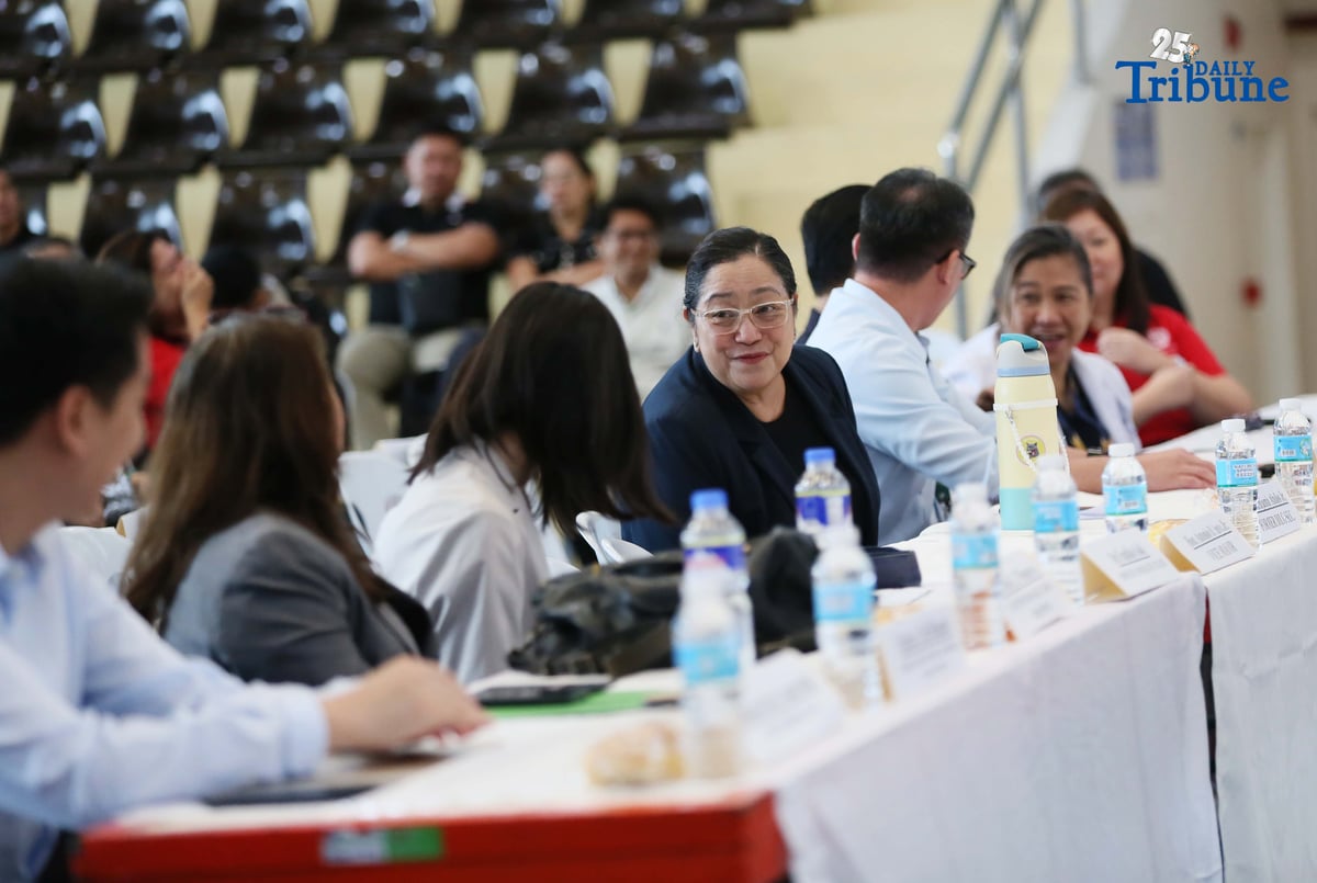 First Secretary and Health Attaché of the Embassy of Japan, Dr. Fumiko Aoki, speaks during the Project E-Code: Dengue Lay Forum in Mandaluyong City. The event, attended by Mandaluyong City Mayor Menchie Abalos, DOH-NCR Regional Director Dr. Lester Tan, and barangay stakeholders, focused on combating dengue through public education and community engagement.