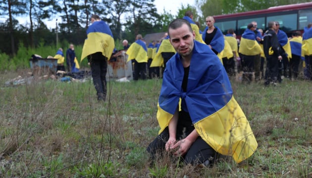 Russia ‘arbitrarily’ executes Ukrainian POWs