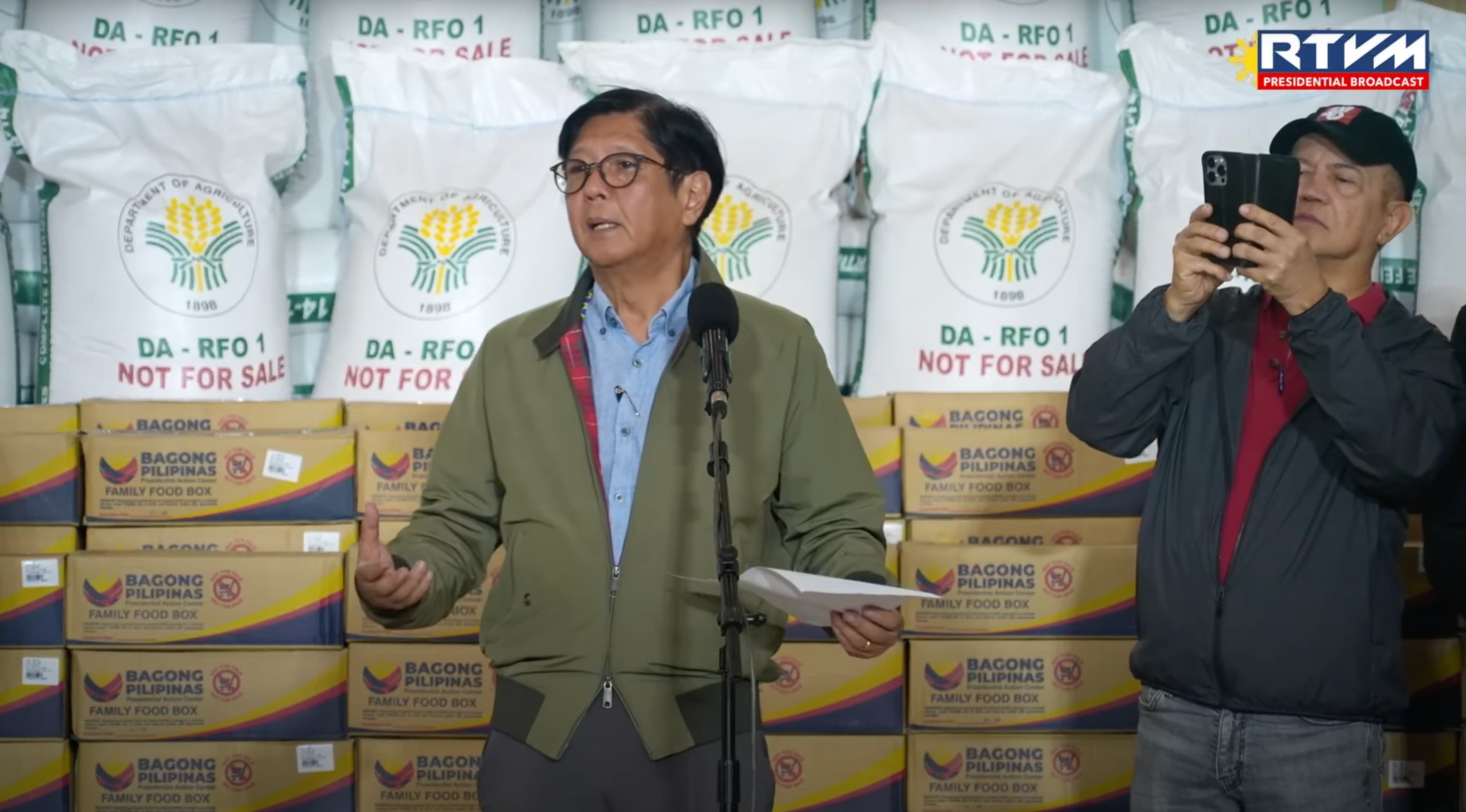 La Union famers receive fertilizers, subsidy cards from gov’t