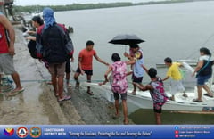 215K evacuated as 'Opong' hits Bicol