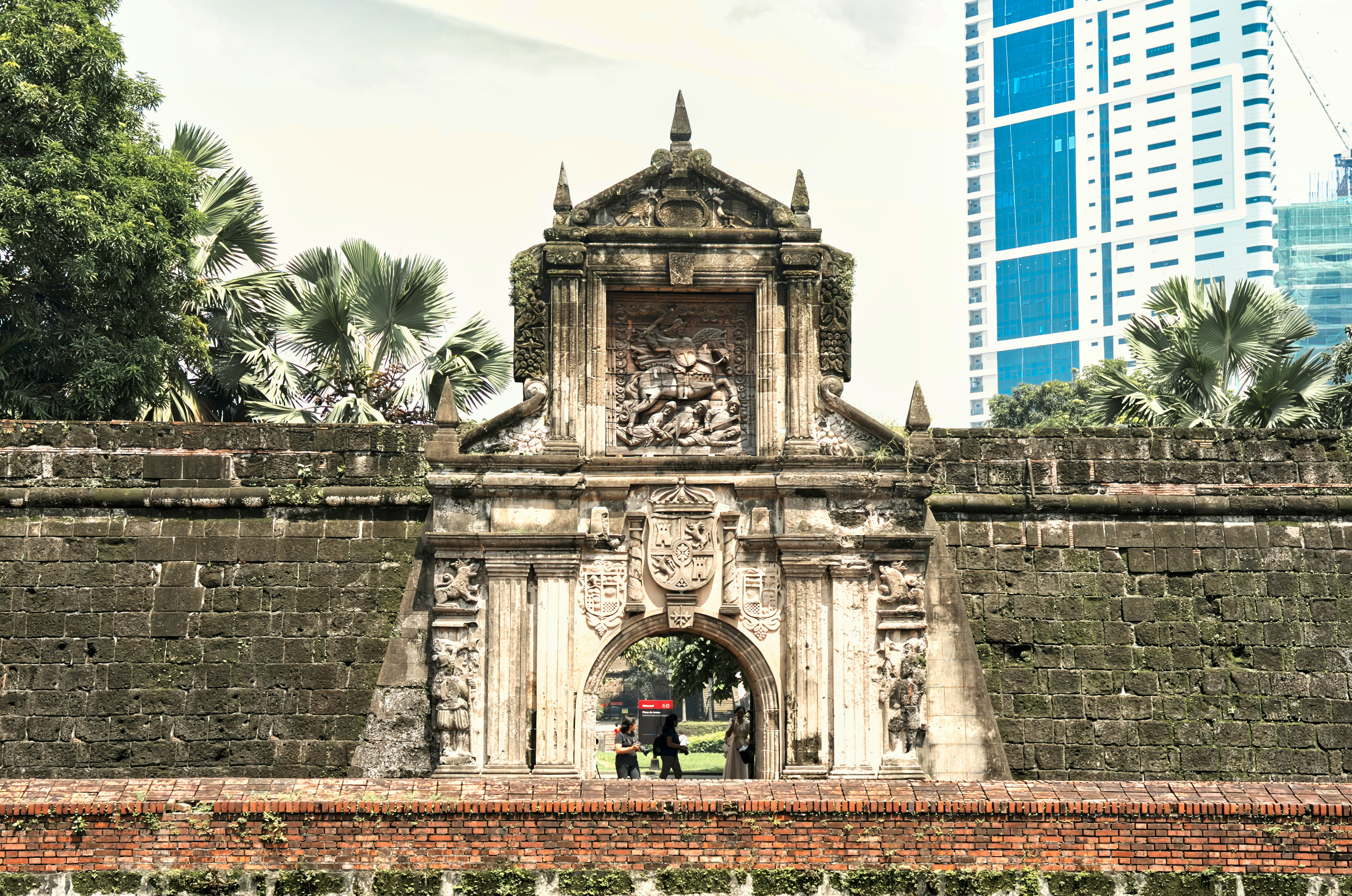 Weekend Plans? Intramuros Gotchu 
with free walking tours 