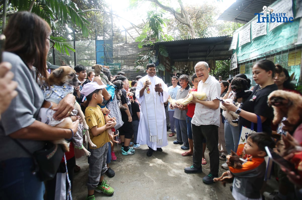 Malabon Zoo founder Manny Tangco and pet owners joined a blessing ceremony in advance celebration of World Animal Day and the Feast of St. Francis of Assisi at Malabon Zoo on Saturday, September 27, 2025. Participants also availed of free vaccinations, deworming, and activities promoting responsible pet ownership and love for animals. Families toured the zoo, learned more about wildlife care, and joined the call to reconnect with nature.