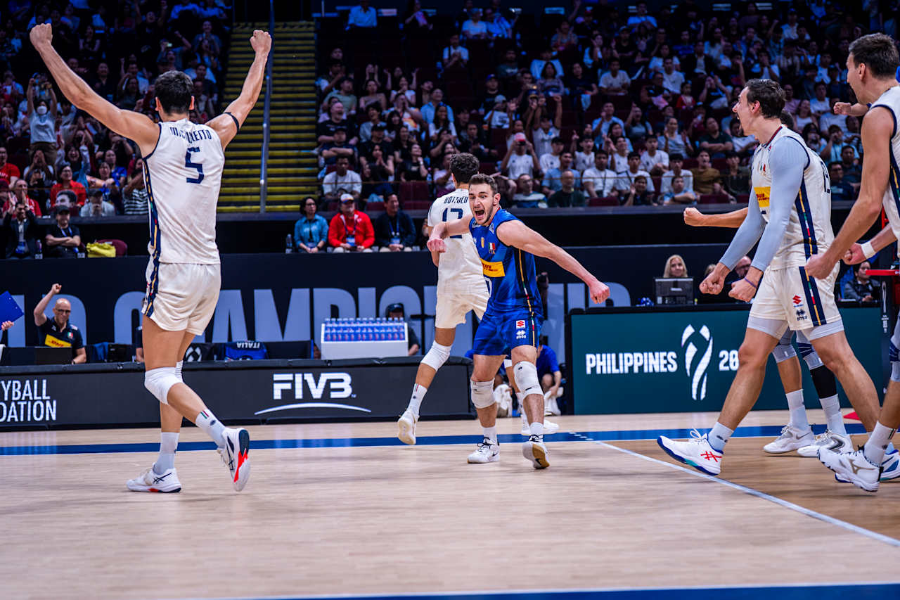 Italy charges back to championship round after sweeping Poland