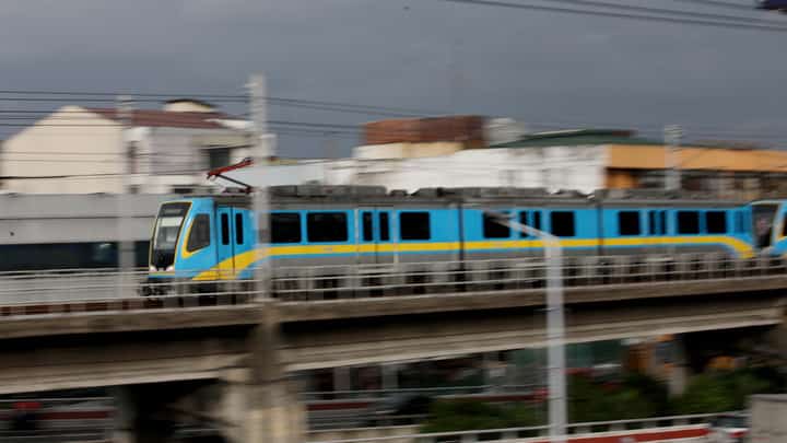 Back on track After nearly a decade in storage, an MRT-3 Dalian train finally rolled again through Quezon City skies.