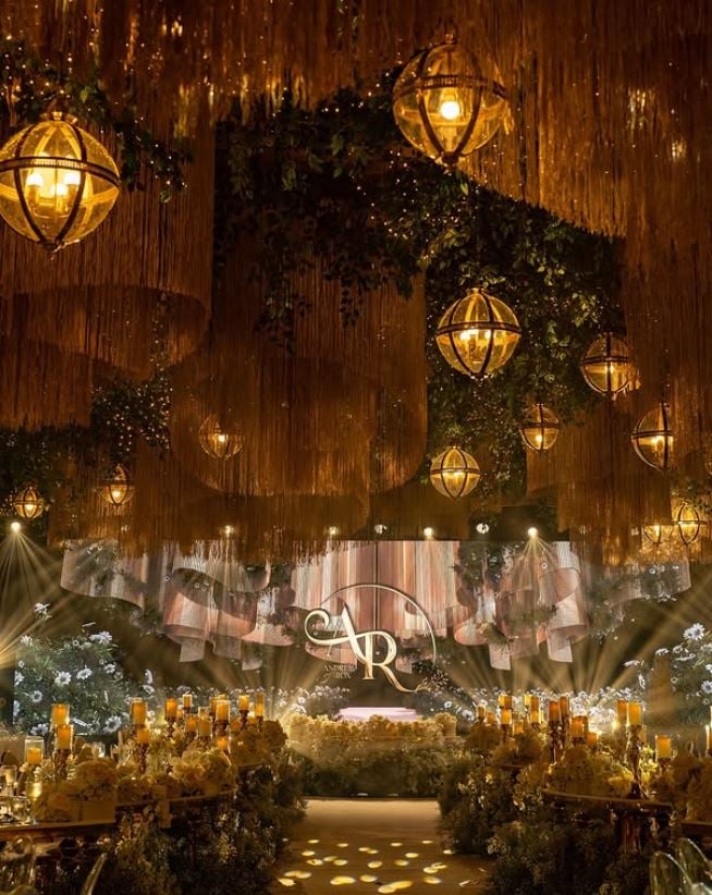 Visuals that transport guests into fairy tales, dreamscapes, or cinematic universes.