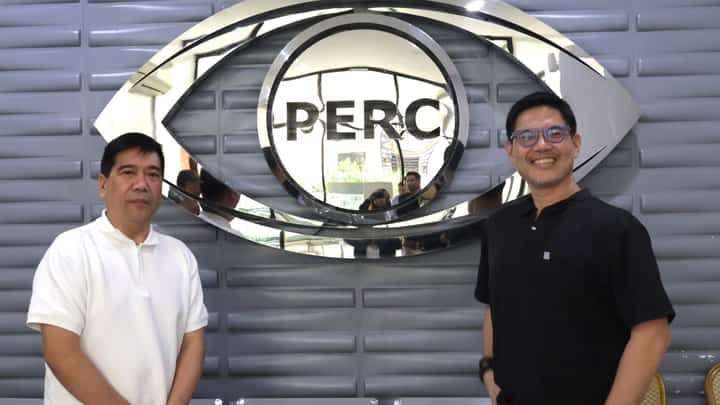 Dr. Roberto Maliwat, Vitreo-Retina Surgeon and President of Premiere Eye Referral Center and Optical and Dr. Carlos Chua, Pediatric Ophthalmologist