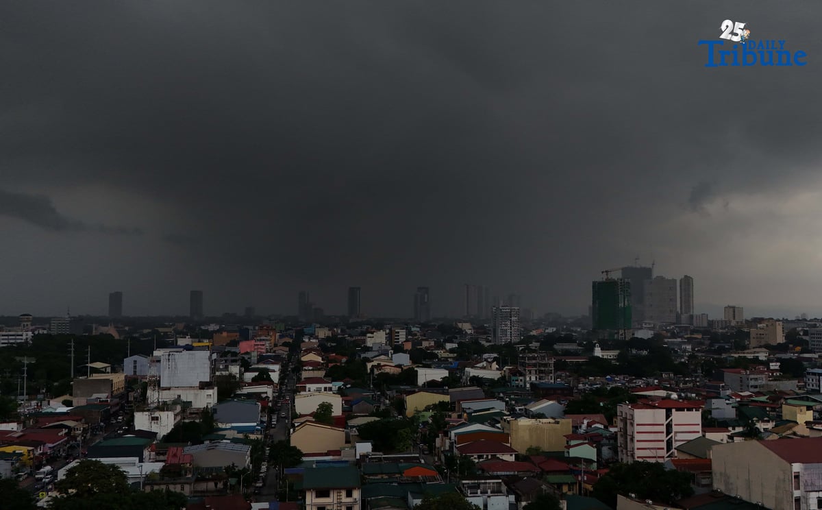 (September 29 2025) On Monday September 29 2025, some of the places in Metro Manila was seen rained and dark clouds from Quezon City, according to the Philippine Atmospheric, Geophysical and Astronomical Services Administration (PAGASA) at least two and possibly up to four tropical cyclones are expected to enter the country in October. Photo/Analy Labor