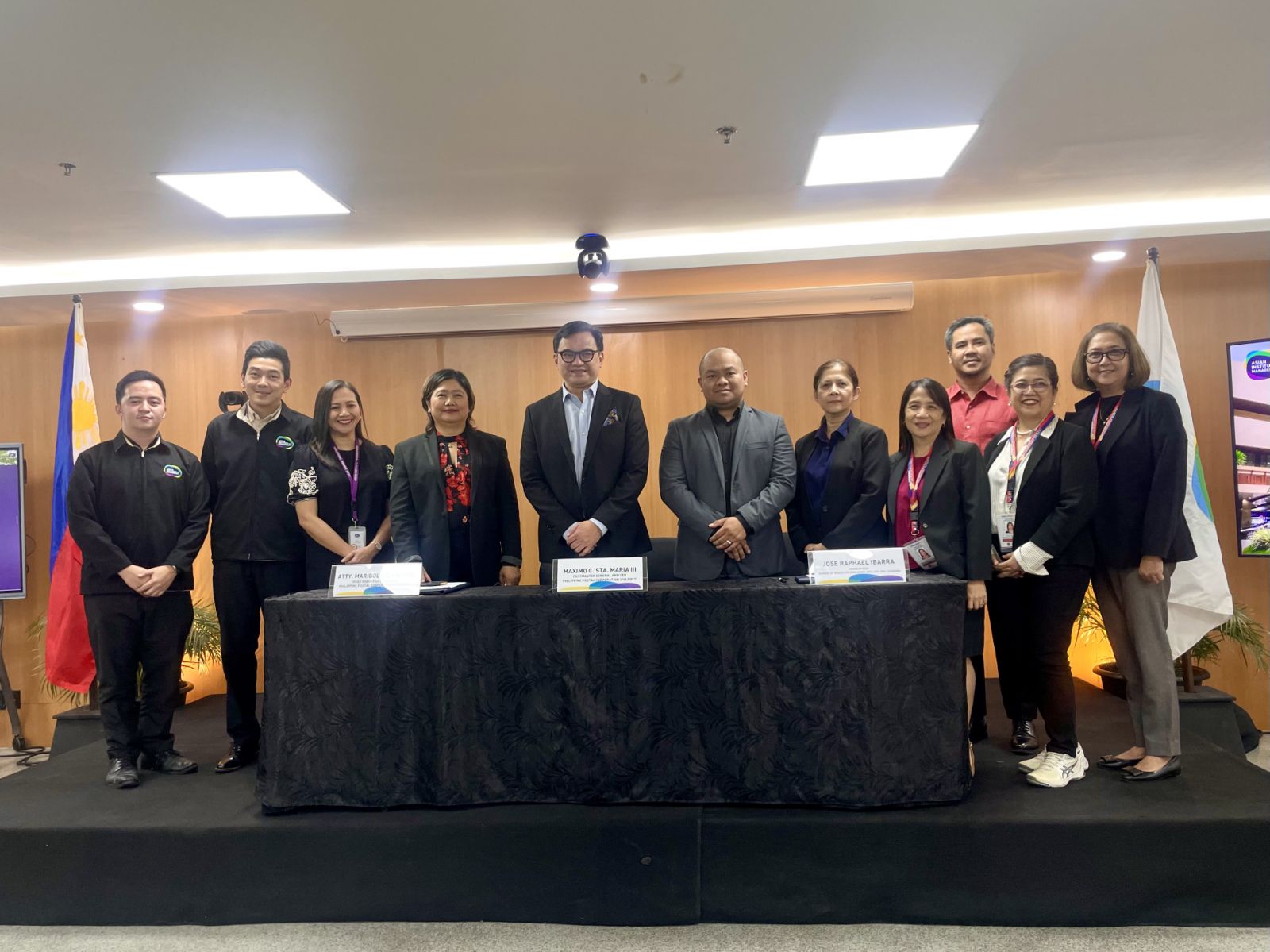 PHLPost teams up with AIM for leadership development, modernization drive