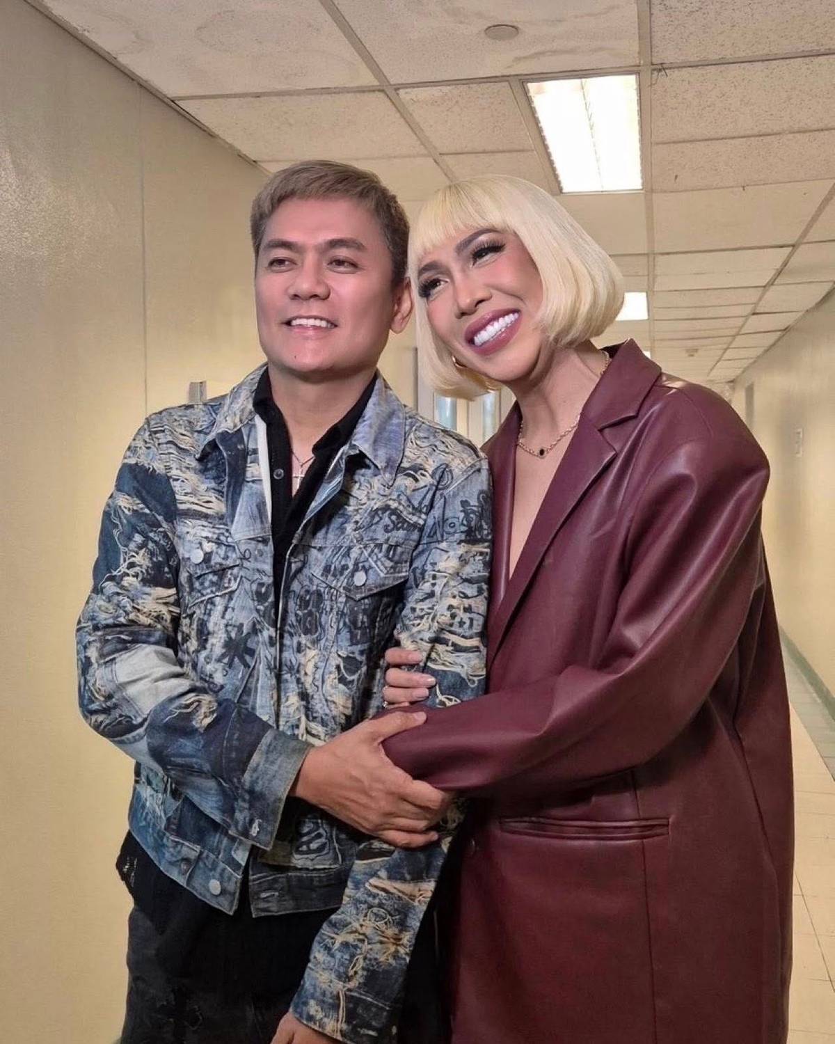 DIRECTOR Jun Lana with Vice Ganda.
