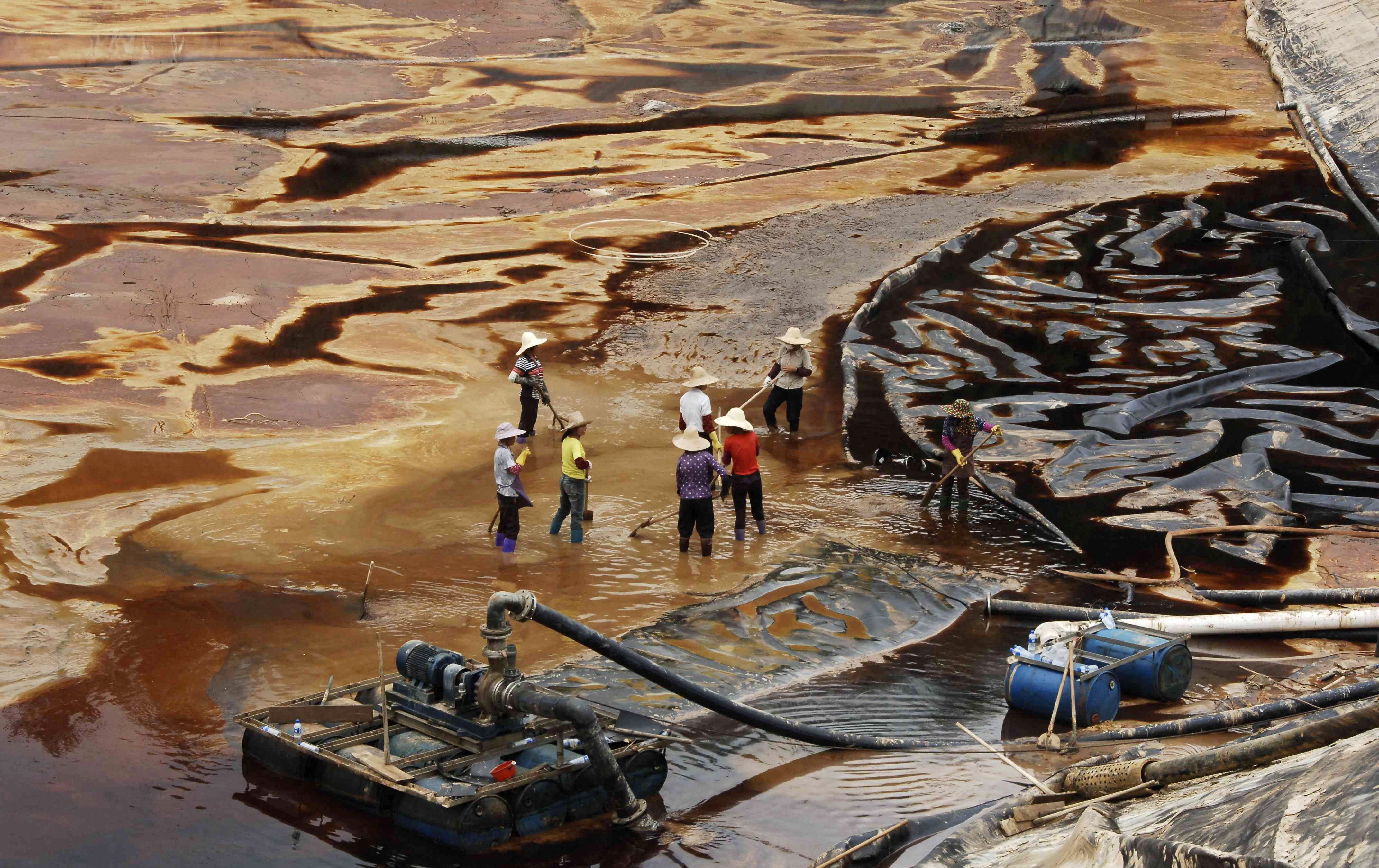 China's Zijin Gold soars more than 60% in Hong Kong debut