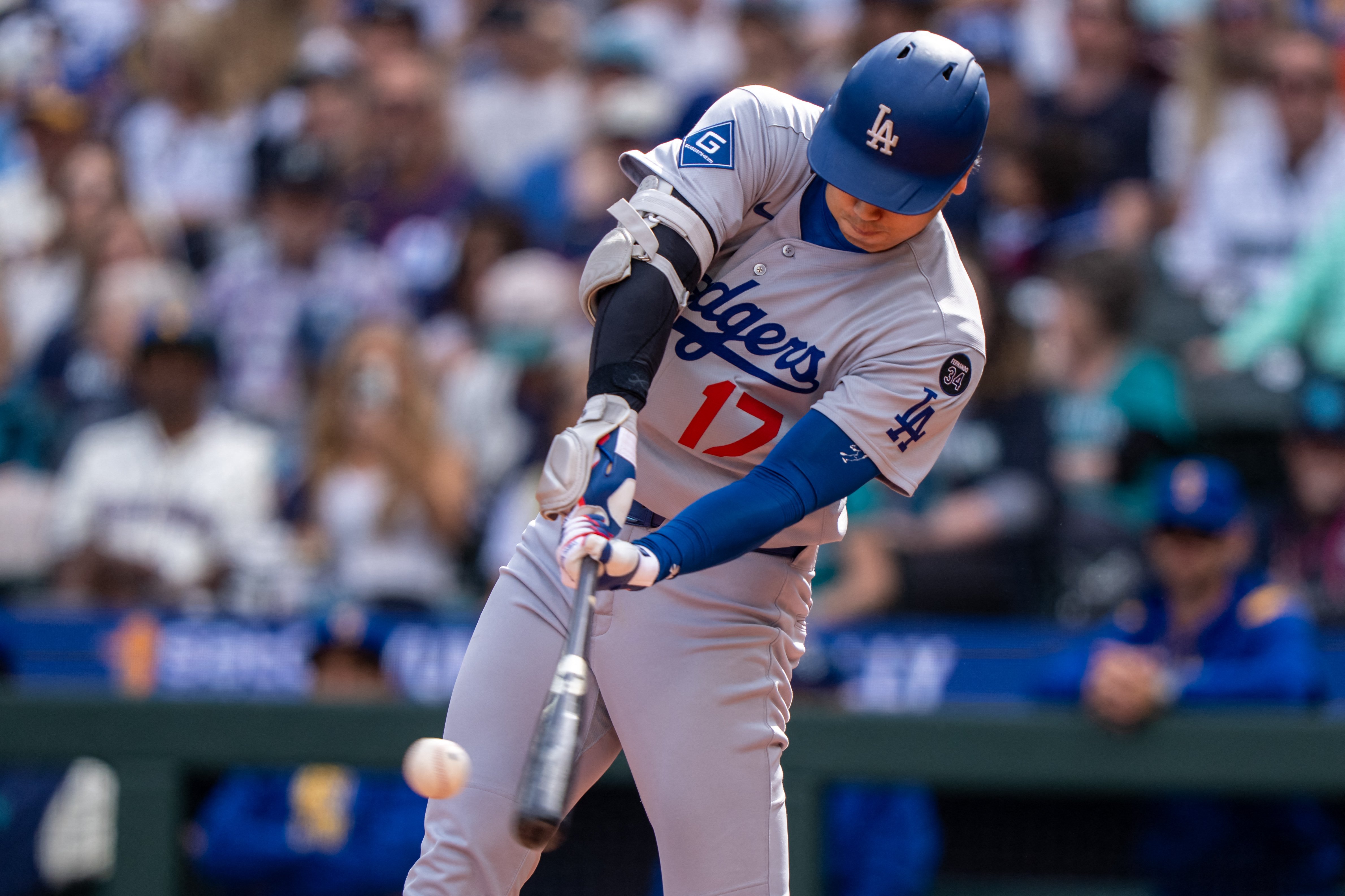 Dodgers gun for rare title repeat