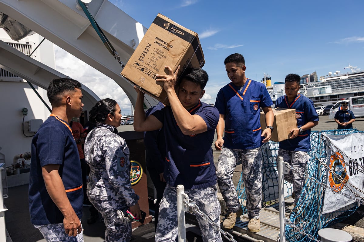 PCG sends personnel to aid Cebu after earthquake devastation