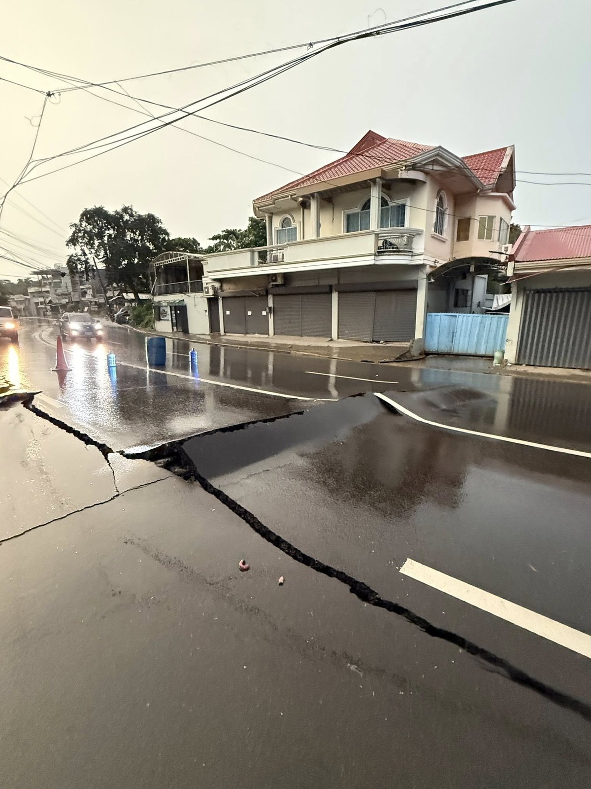 Visayas power supply runs thin after quake