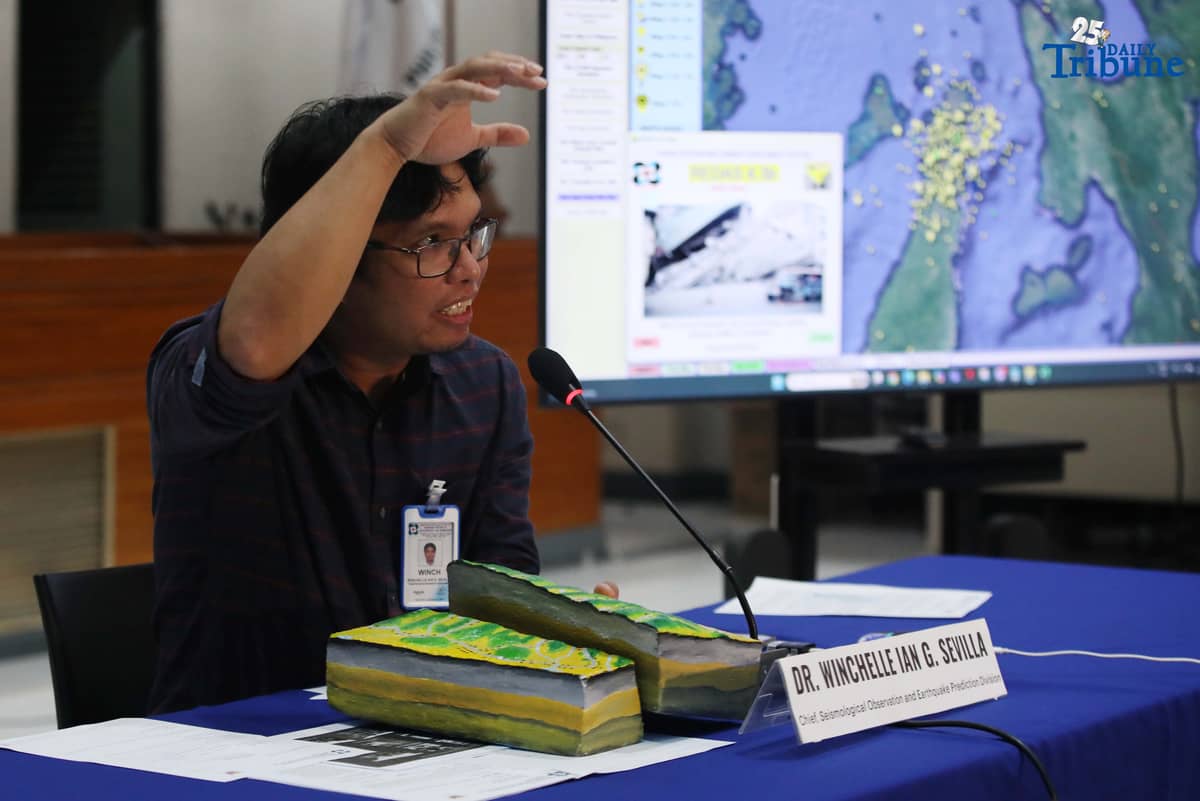 (October 01 2025) At the press-conference on Wednesday October 1 2025, chief of the Seismological Observation and Earthquake Prediction Division of the Department of Science and Technology-Philippine Institute of Volcanology and Seismology (DOST-PHIVOLCS) Winchelle Ian Sevilla, discuss and an updates on the Magnitude 6.9 offshore northern Cebu earthquake during the media briefing at the DOST-PHIVOLCS Head office in Quezon City on Wednesday. Sevilla shows a damage photo of Archdiocesan Shrine of Santa Rosa De Lima in Daanbantayan and road damage of Tabogon Cebu, of the Magnitude 6.9 earthquake, with recorded 795 aftershocks, centered 19 kilometers northeast off the coast of Bogo City, Cebu. Photo/Analy Labor