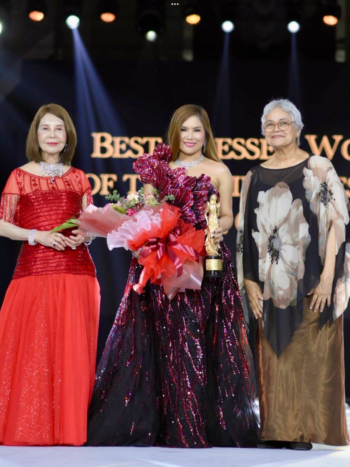 PBD chairman, Angola Consul Helen Ong, Hall of Fame, Shy Tan and PCS chairman, Emily Abrera.