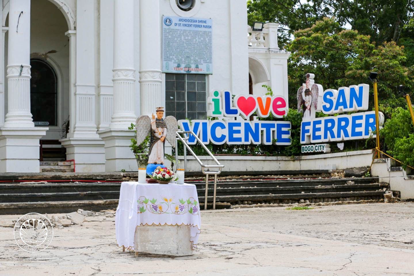 DoT vows to restore damaged Cebu churches