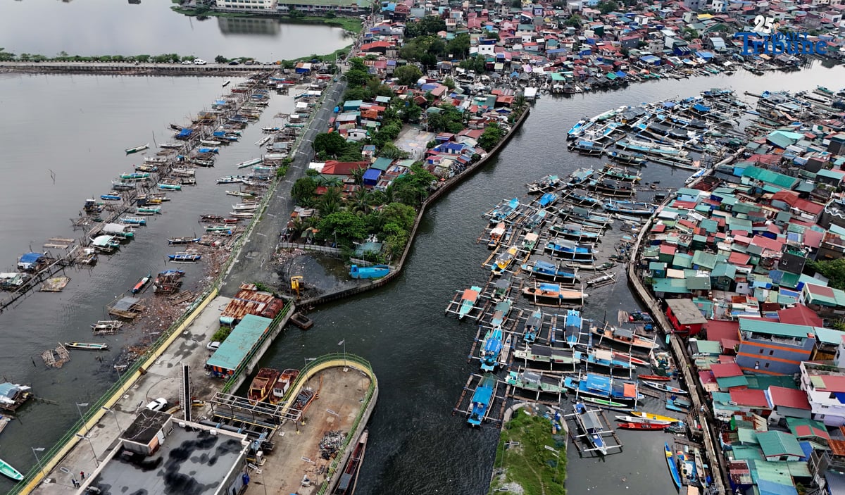 (October 08 2025) Fishing boats were seen in order docks at the fishing community in Brgy. Tangos, Navotas City, on Wednesday October 8 2025. Photo/Analy Labor