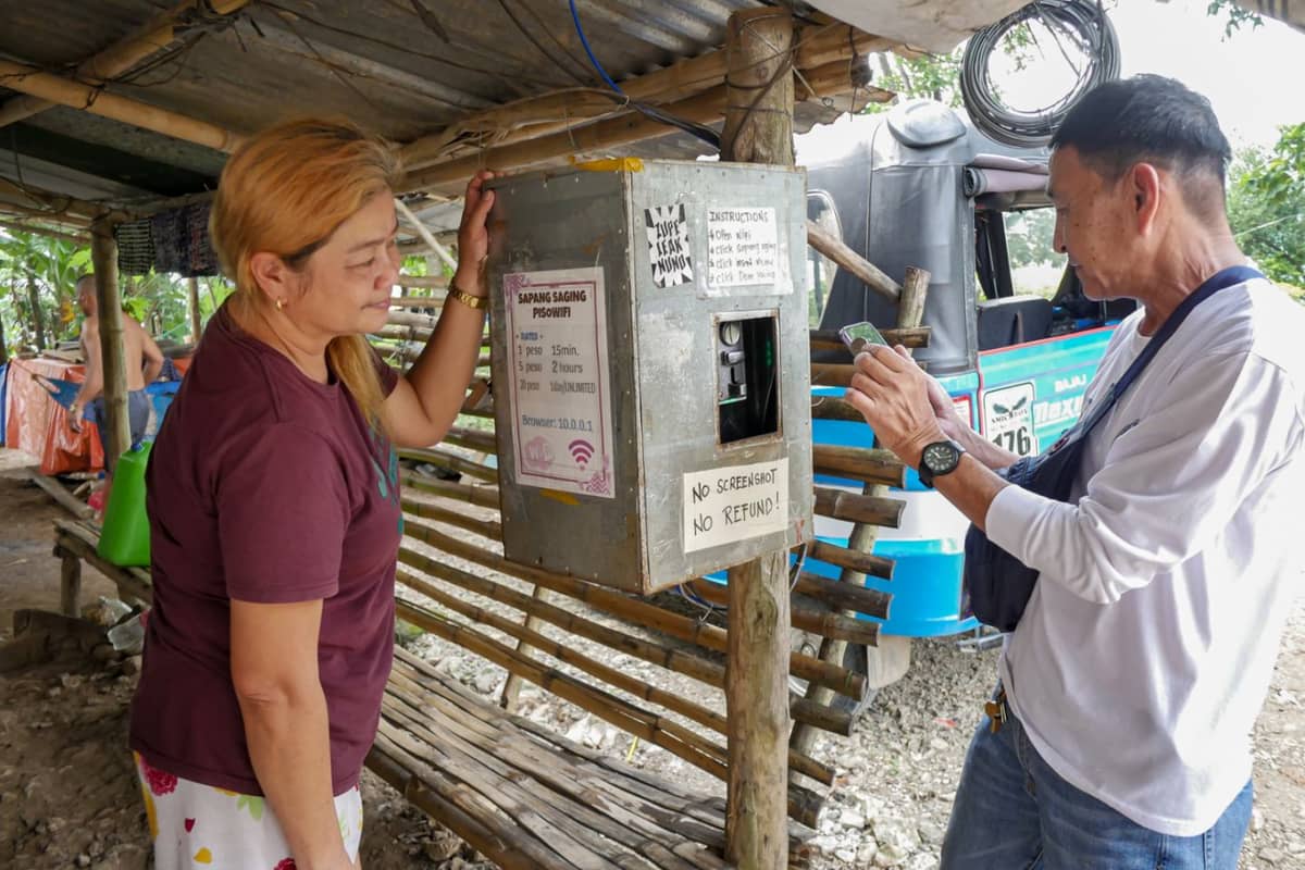 Light that brings hope: The Lagman family, who now have their own access to electricity after OMF energized their home through HEP, can keep the lights on while saving more now that they pay the electricity rate from Meralco.