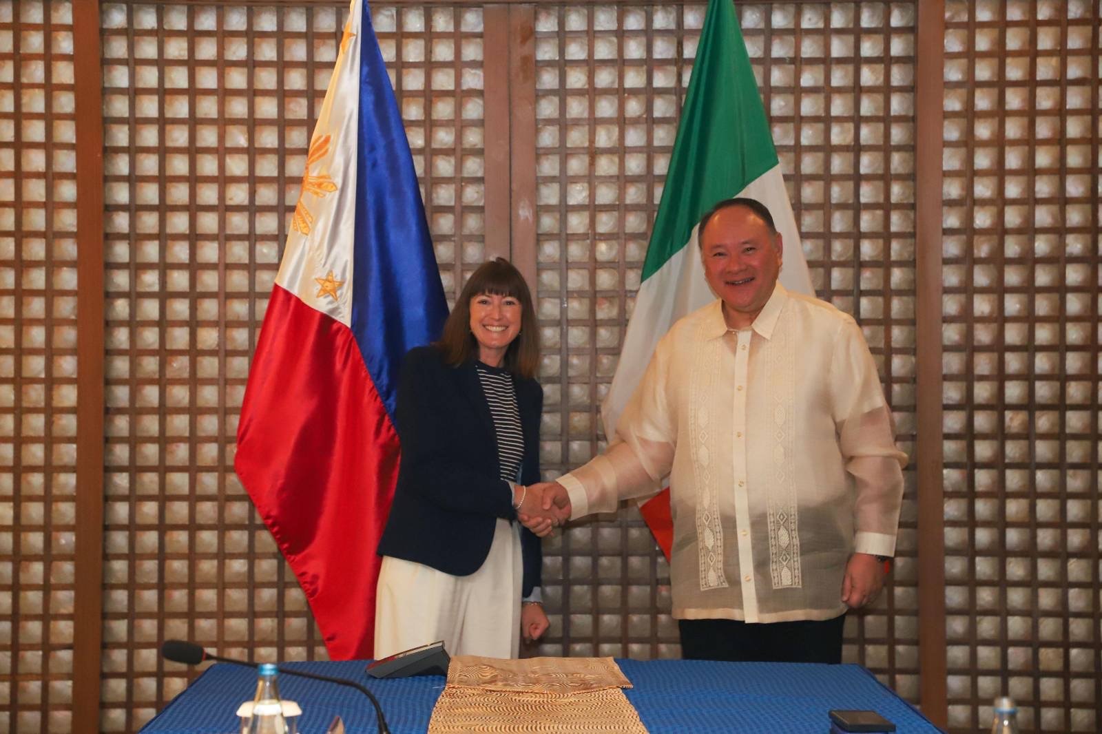 Philippines, Ireland explore defense cooperation