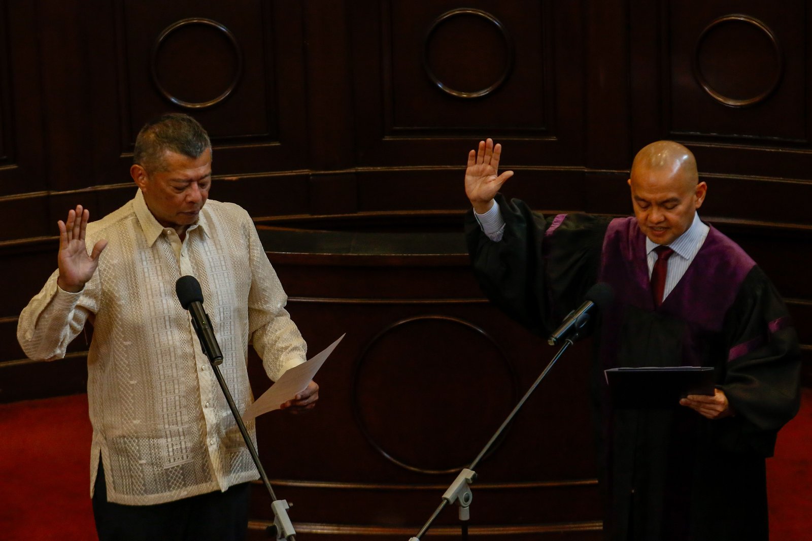 Former Justice Secretary Jesus Crispin “Boying” Remulla takes his oath as the seventh Ombudsman before Senior Associate Justice Marvic Leonen at the Supreme Court in Malate, Manila, on the morning of 9 October 2025. Remulla succeeds Samuel Martires, whose term ended in July.