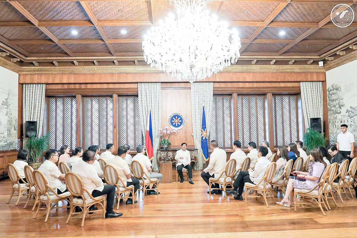 A President’s job is never ending, and he makes sure that he reaches out to leaders in local government units to bring forth his ideals to the masses.