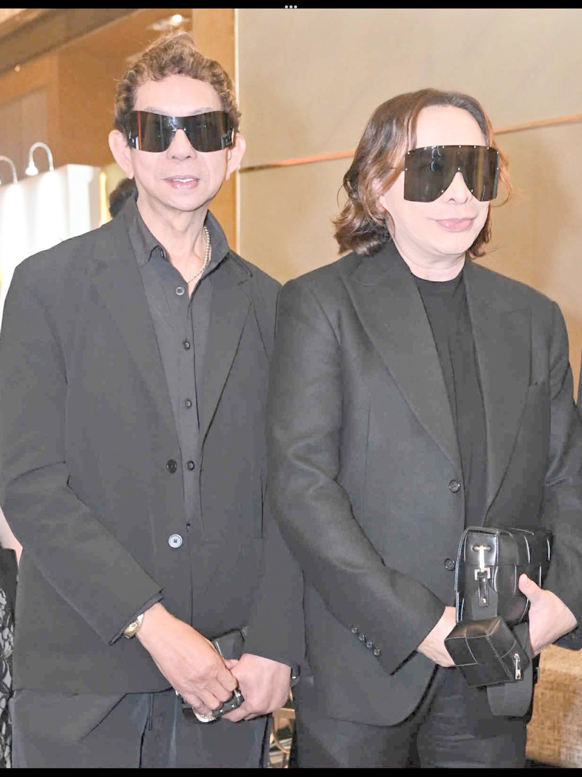 Fashion designers Val Taguba and Michael Cinco.