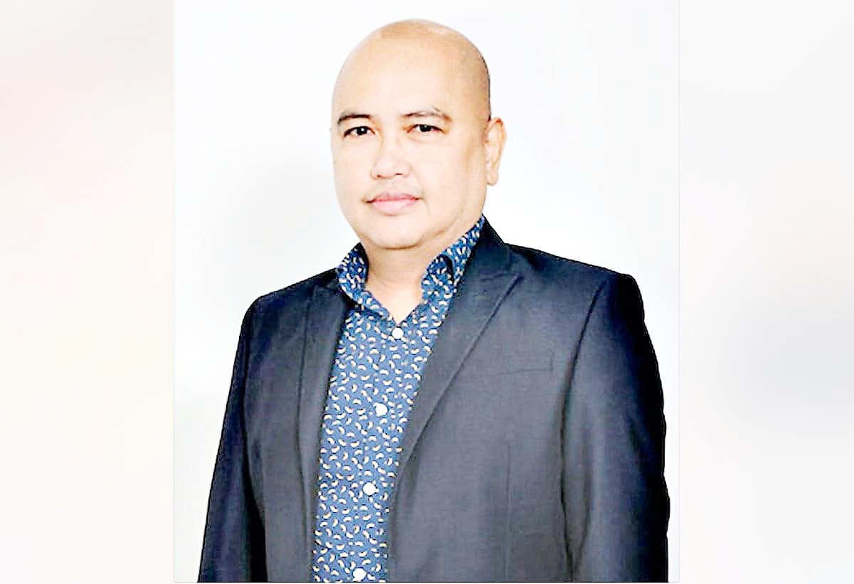 PCO Secretary Dave Gomez.