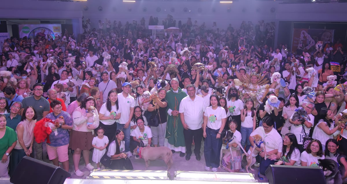 Hundreds of pet lovers celebrate the World Animal Day and the Feast Day of St. Francis of Assisi.