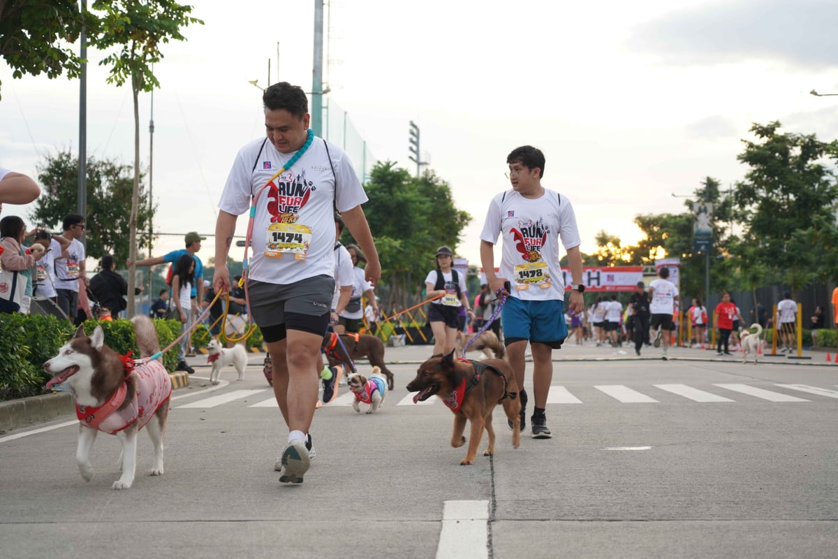 The running event promotes the love between pets and pet parents while raising funds for homeless and shelter animals.