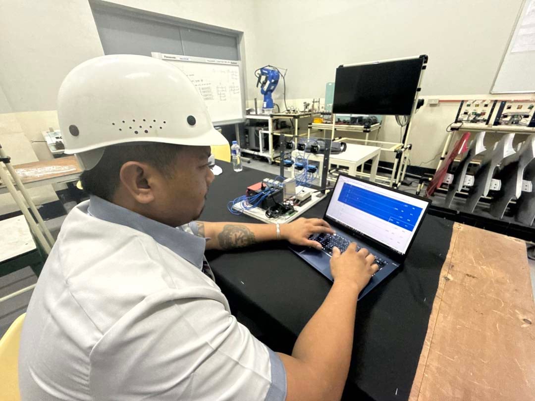 Filipino Mitsubishi team
gears up for Japan skills meet