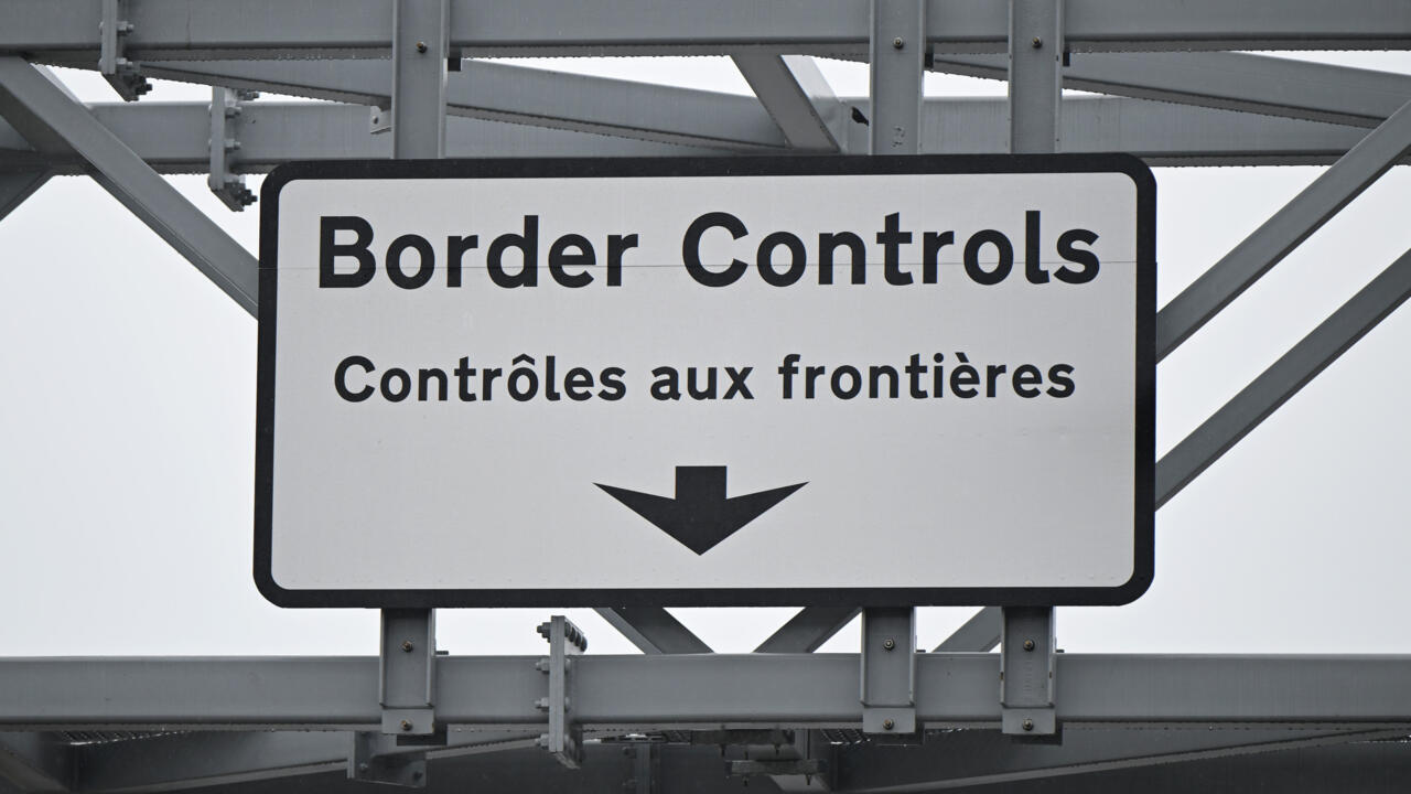 Europe starts automated border, biometric checks